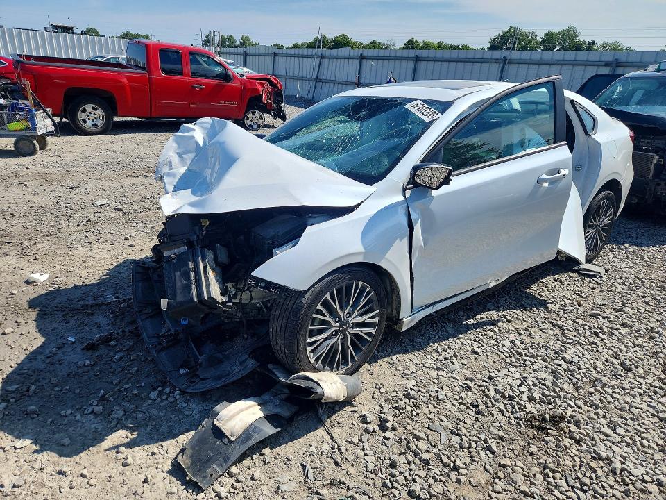 62403206 :رقم المزاد ، 3KPF54AD6PE649548 vin ، 2023 Kia Forte مزاد بيع