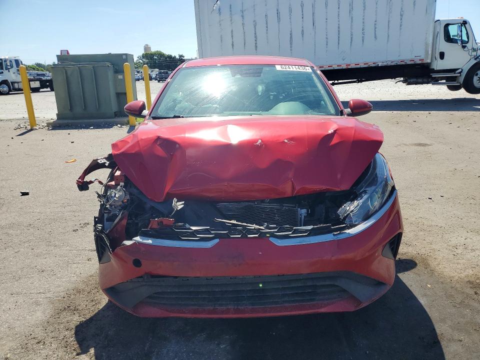 2022 Kia Forte მანქანა იყიდება აუქციონზე, vin: 3KPF24AD5NE493556, აუქციონის ნომერი: 62411436