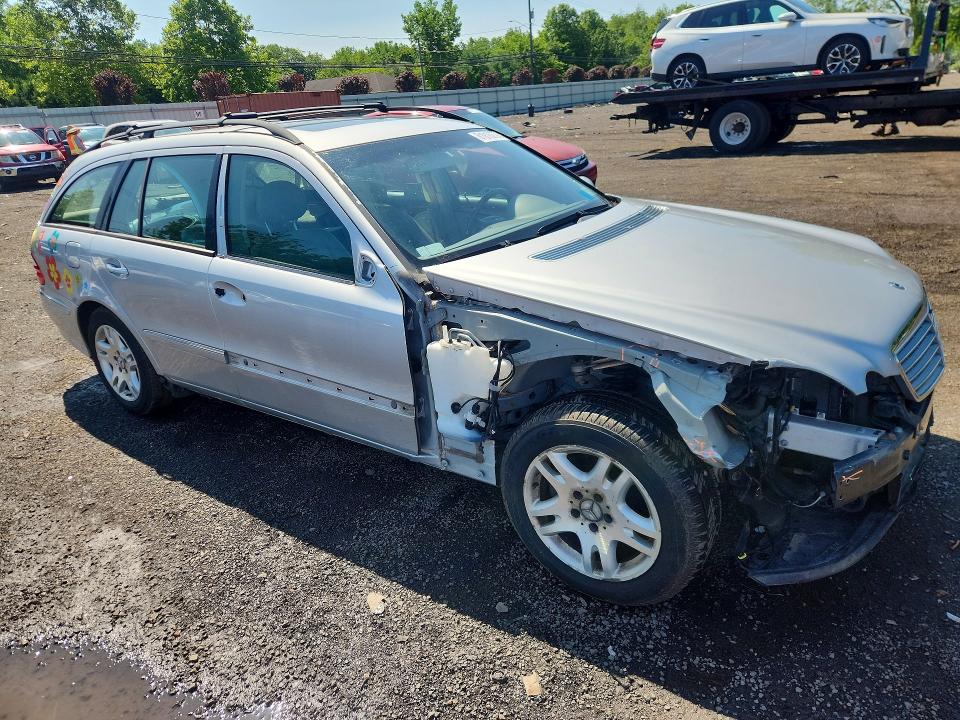 61918276 :رقم المزاد ، WDBUH65J84A438696 vin ، 2004 Mercedes-benz E مزاد بيع