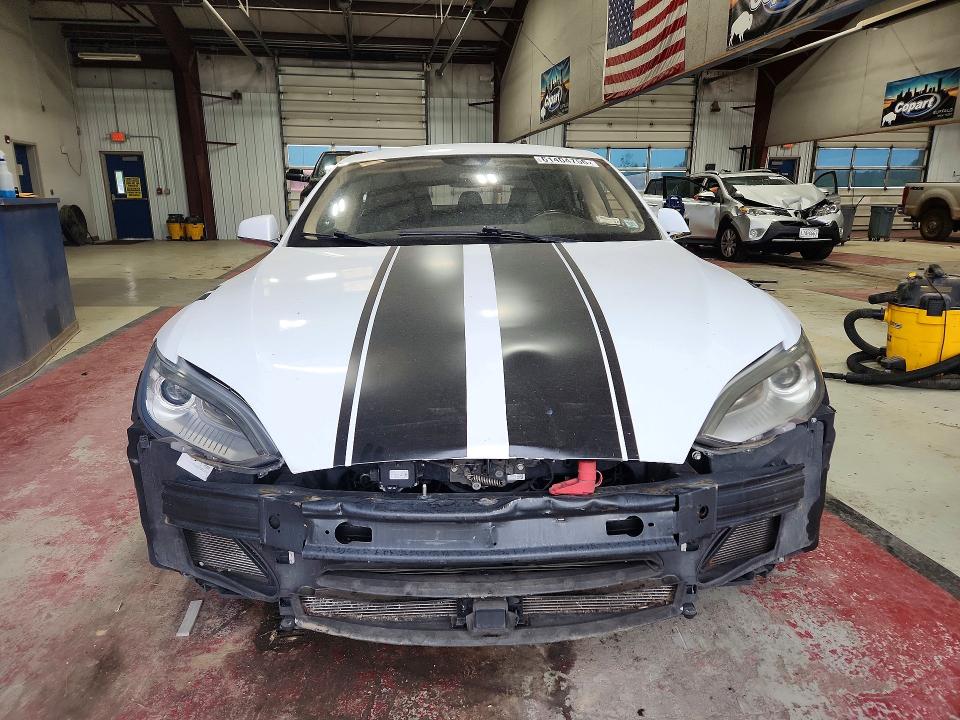 Продажа на аукционе авто 2014 Tesla Model S, vin: 5YJSA1H25EFP64856, номер лота: 61404756