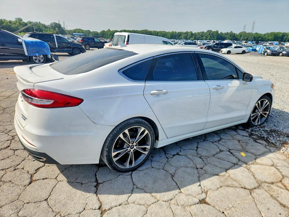 2020 Ford Fusion მანქანა იყიდება აუქციონზე, vin: 3FA6P0D91LR151941, აუქციონის ნომერი: 61785386
