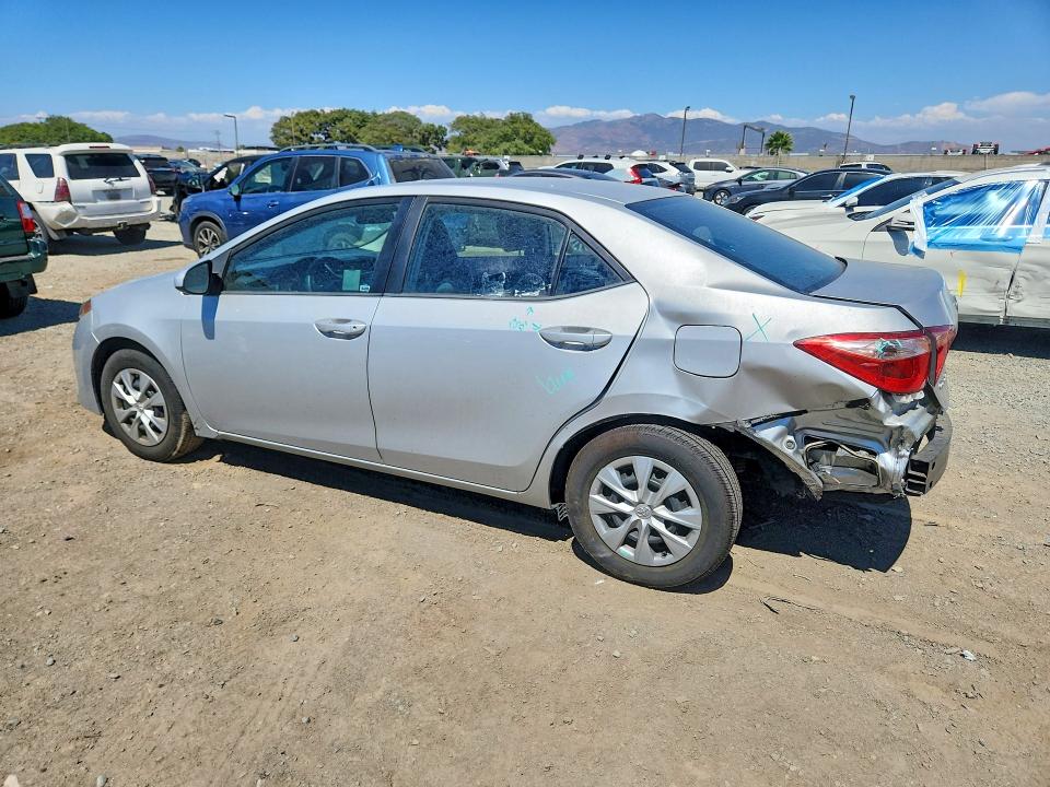 61060336 :رقم المزاد ، 5YFBURHE8HP658328 vin ، 2017 Toyota Corolla مزاد بيع