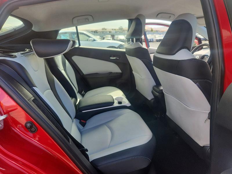 60700566 :رقم المزاد ، JTDKARFP1J3072470 vin ، 2018 Toyota Prius Prime مزاد بيع