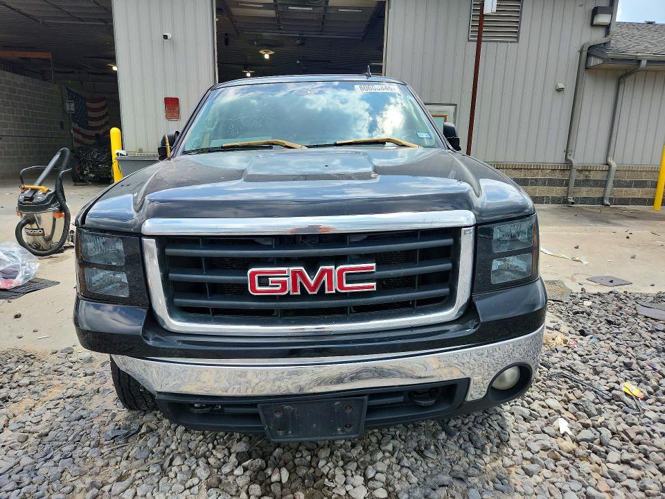 60608846 :رقم المزاد ، 2GTEC19JX81184748 vin ، 2008 Gmc Sierra مزاد بيع