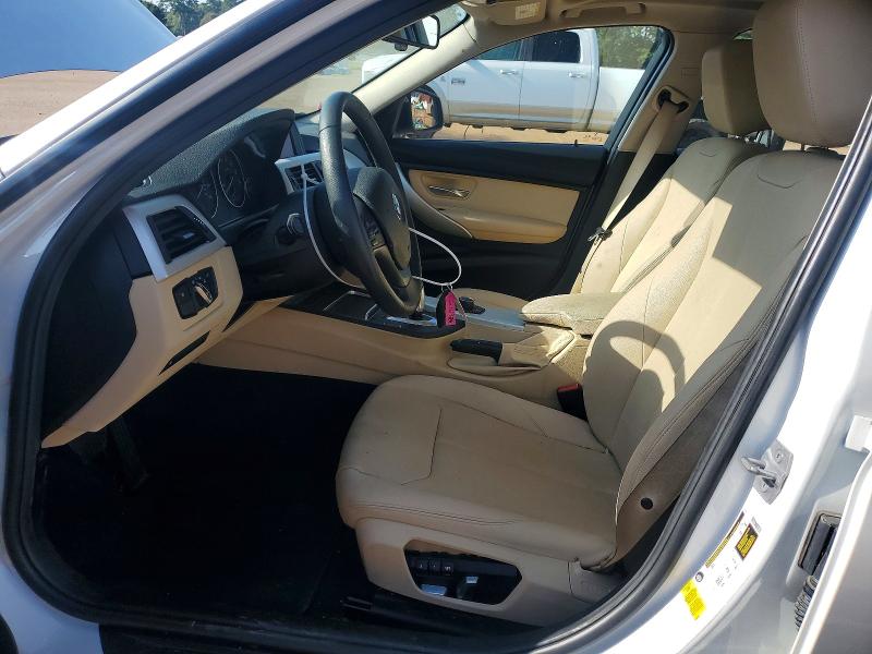 62761876 :رقم المزاد ، WBA8A9C57JAH13632 vin ، 2018 Bmw 320 مزاد بيع
