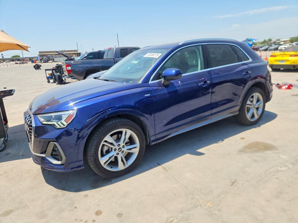 63486276 :رقم المزاد ، WA1EECF39M1098949 vin ، 2021 Audi Q3 مزاد بيع