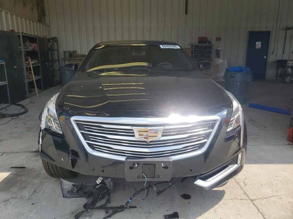 60408266 :رقم المزاد ، 1G6KL5RSXJU104042 vin ، 2018 Cadillac Ct6 مزاد بيع