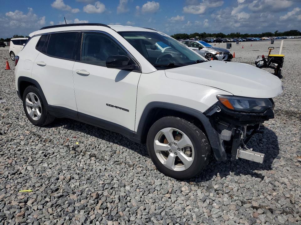 60452326 :رقم المزاد ، 3C4NJCBB5NT138758 vin ، 2022 Jeep Compass مزاد بيع