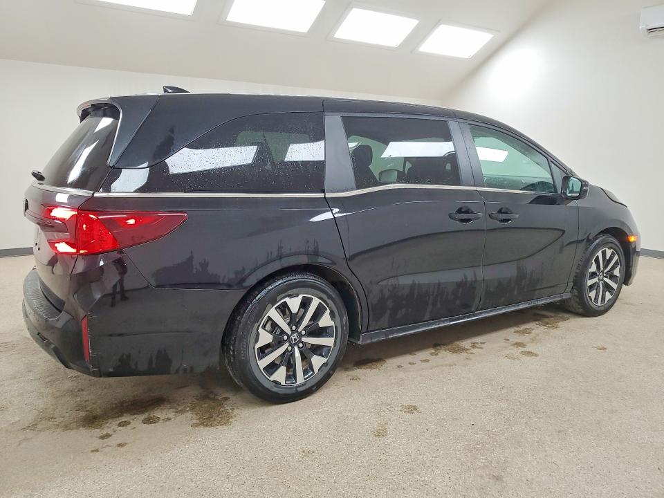 Продажа на аукционе авто 2025 Honda Odyssey, vin: 5FNRL6H62SB085874, номер лота: 62084056