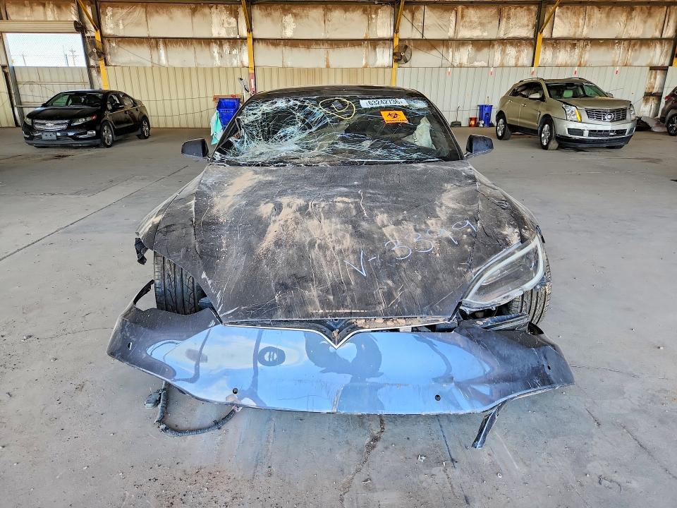 Продажа на аукционе авто 2016 Tesla Model S, vin: 5YJSA1E49GF143399, номер лота: 63242736