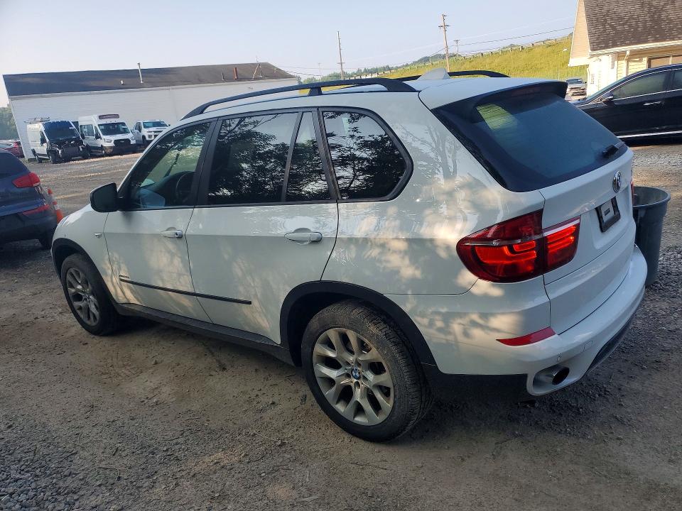 61670466 :رقم المزاد ، 5UXZV4C59BL742551 vin ، 2011 Bmw X5 مزاد بيع
