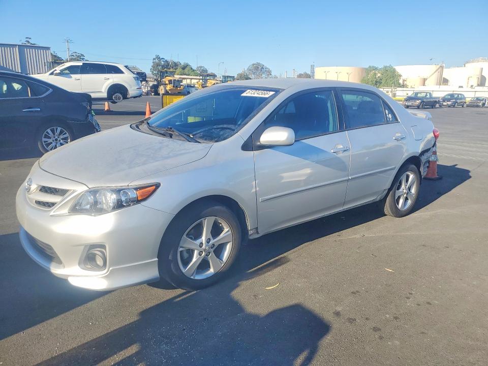 2013 Toyota Corolla მანქანა იყიდება აუქციონზე, vin: 2T1BU4EE5DC994424, აუქციონის ნომერი: 61324566