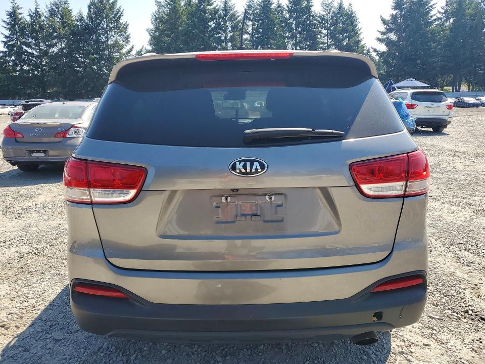 60865626 :رقم المزاد ، 5XYPG4A51HG220393 vin ، 2017 Kia Sorento مزاد بيع
