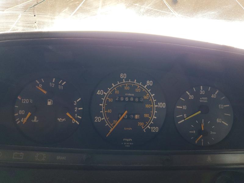 60393136 :رقم المزاد ، WDBAB33AXEA006277 vin ، 1984 Mercedes-benz 300 مزاد بيع