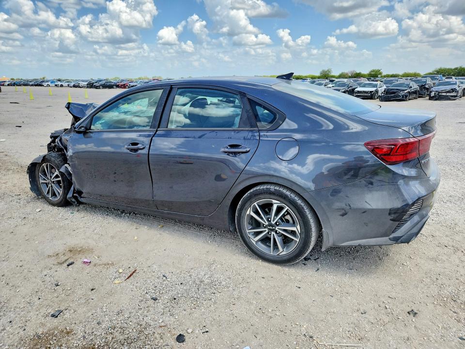 2023 Kia Forte მანქანა იყიდება აუქციონზე, vin: 3KPF24ADXPE527476, აუქციონის ნომერი: 60245626