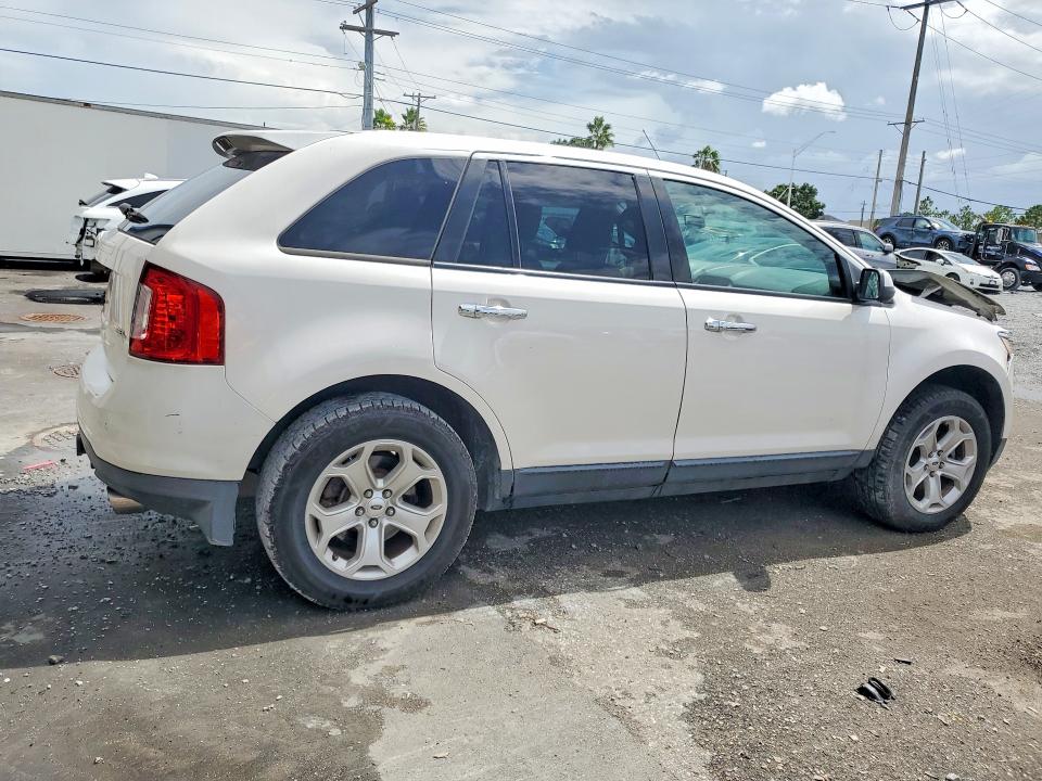 61305096 :رقم المزاد ، 2FMDK3JC1BBB65168 vin ، 2011 Ford Edge مزاد بيع