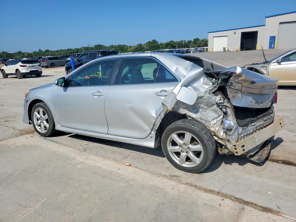 62225656 :رقم المزاد ، 4T1BF1FK9CU090585 vin ، 2012 Toyota Camry مزاد بيع