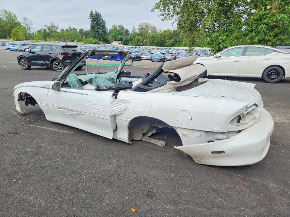 62678556 :رقم المزاد ، 2G1FP32GXW2149484 vin ، 1998 Chevrolet Camaro مزاد بيع