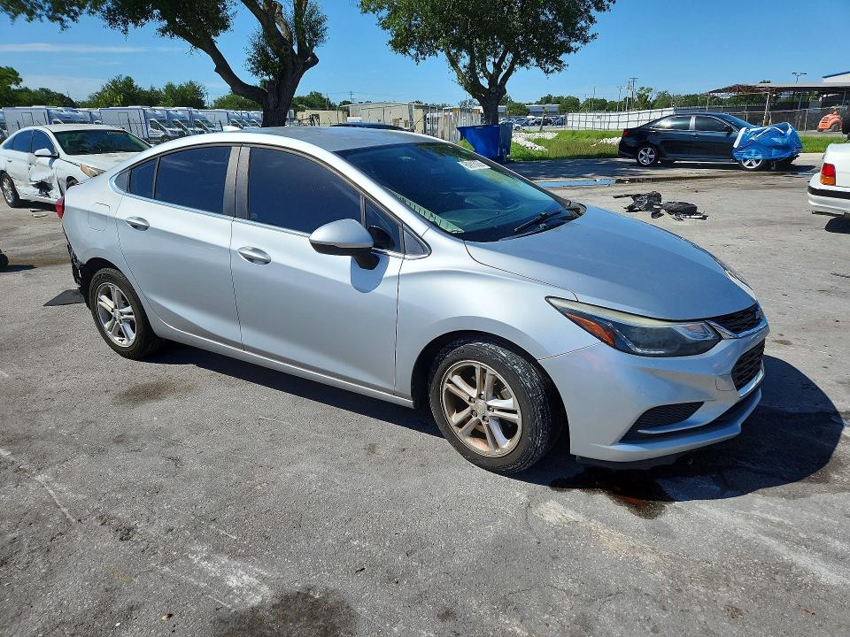 Продаж на аукціоні авто 2018 Chevrolet Cruze, vin: 1G1BE5SM1J7190707, номер лоту: 60915036