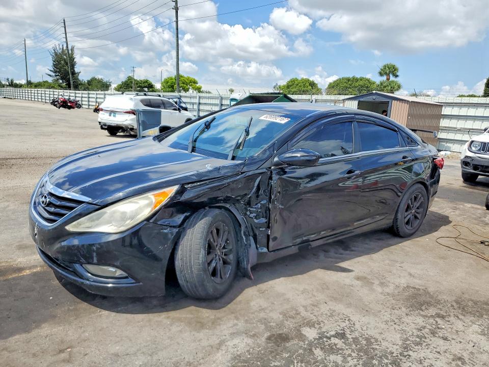 62699216 :رقم المزاد ، 5NPEB4AC9DH735472 vin ، 2013 Hyundai Sonata مزاد بيع