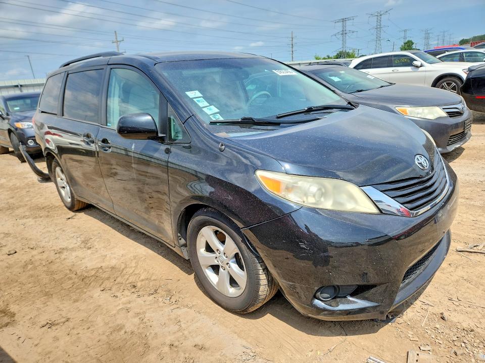 60623406 :رقم المزاد ، 5TDKK3DC6ES470918 vin ، 2014 Toyota Sienna مزاد بيع