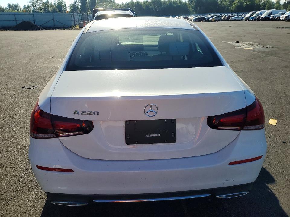 62707816 :رقم المزاد ، W1K3G4EB3MJ269271 vin ، 2021 Mercedes-benz A مزاد بيع