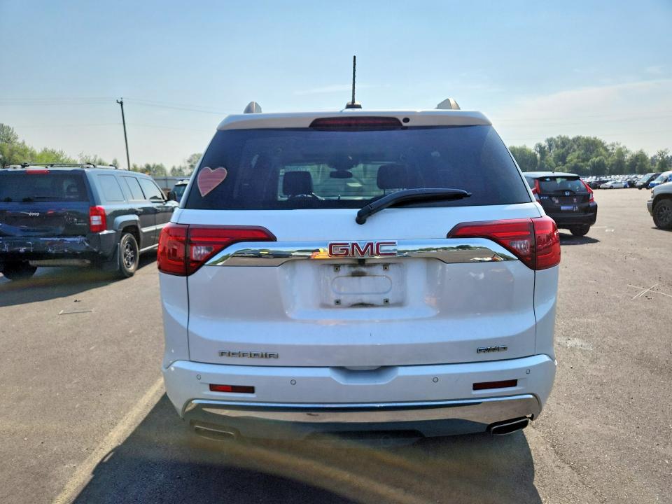 61609906 :رقم المزاد ، 1GKKNXLS1HZ164000 vin ، 2017 Gmc Acadia مزاد بيع