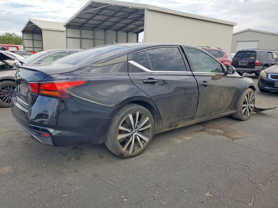 60684586 :رقم المزاد ، 1N4BL4CV7NN385023 vin ، 2022 Nissan Altima مزاد بيع