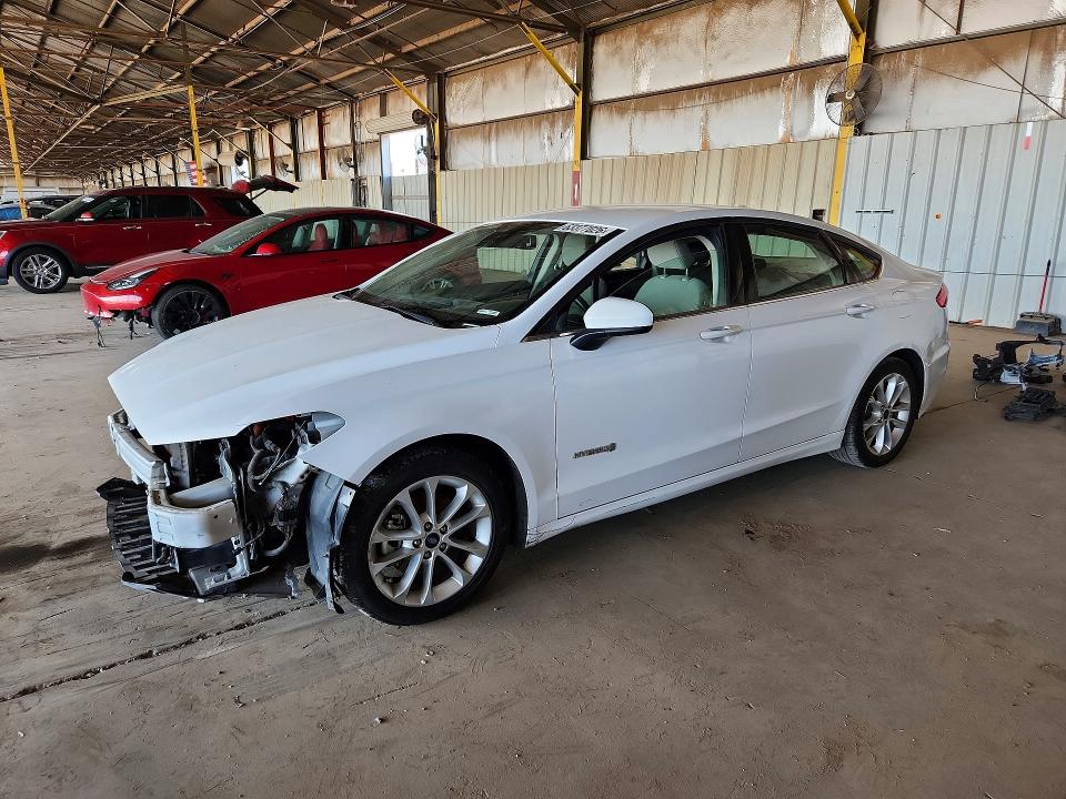 63377026 :رقم المزاد ، 3FA6P0LU3KR221993 vin ، 2019 Ford Fusion مزاد بيع