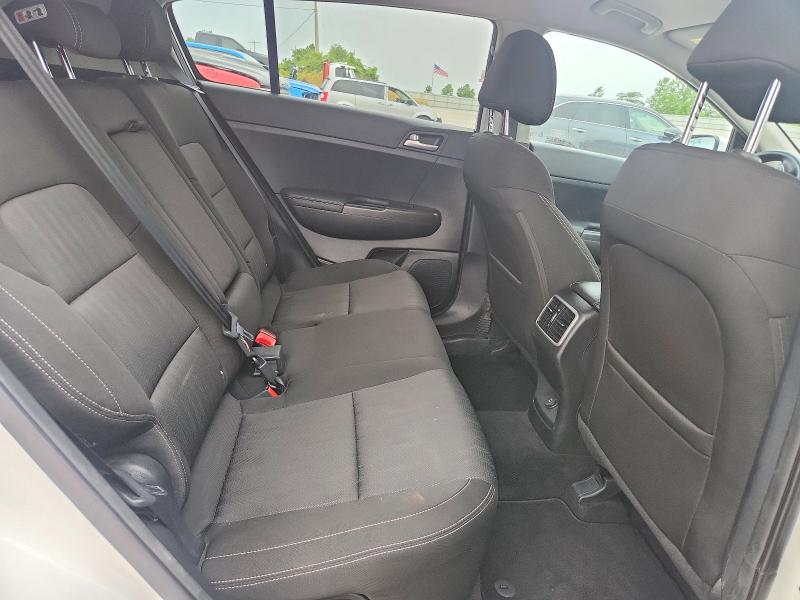 Продажа на аукционе авто 2017 Kia Sportage, vin: KNDPMCAC8H7127708, номер лота: 62406176