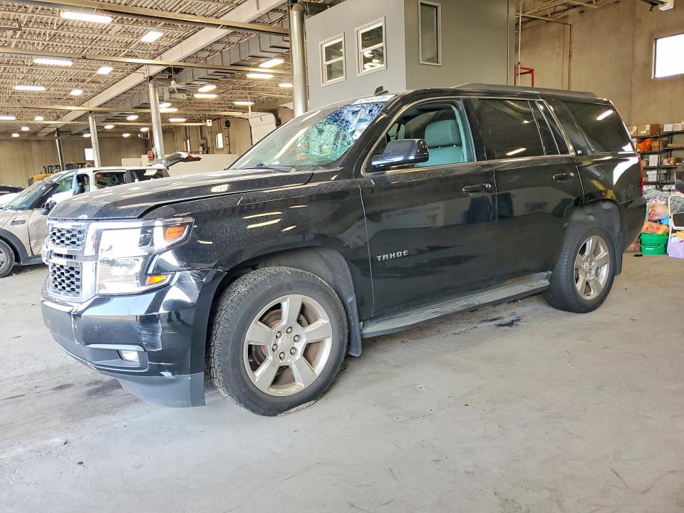 62944136 :رقم المزاد ، 1GNSKBKCXFR293701 vin ، 2015 Chevrolet Tahoe مزاد بيع
