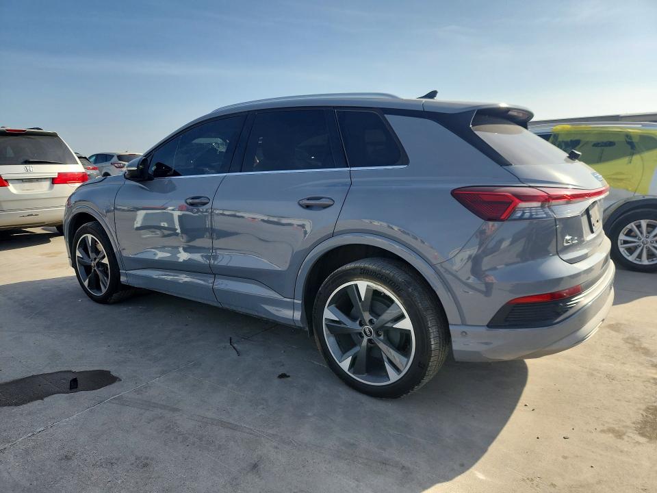 62694426 :رقم المزاد ، WA1H2BFZ8NP053407 vin ، 2022 Audi Q4 E-tron مزاد بيع