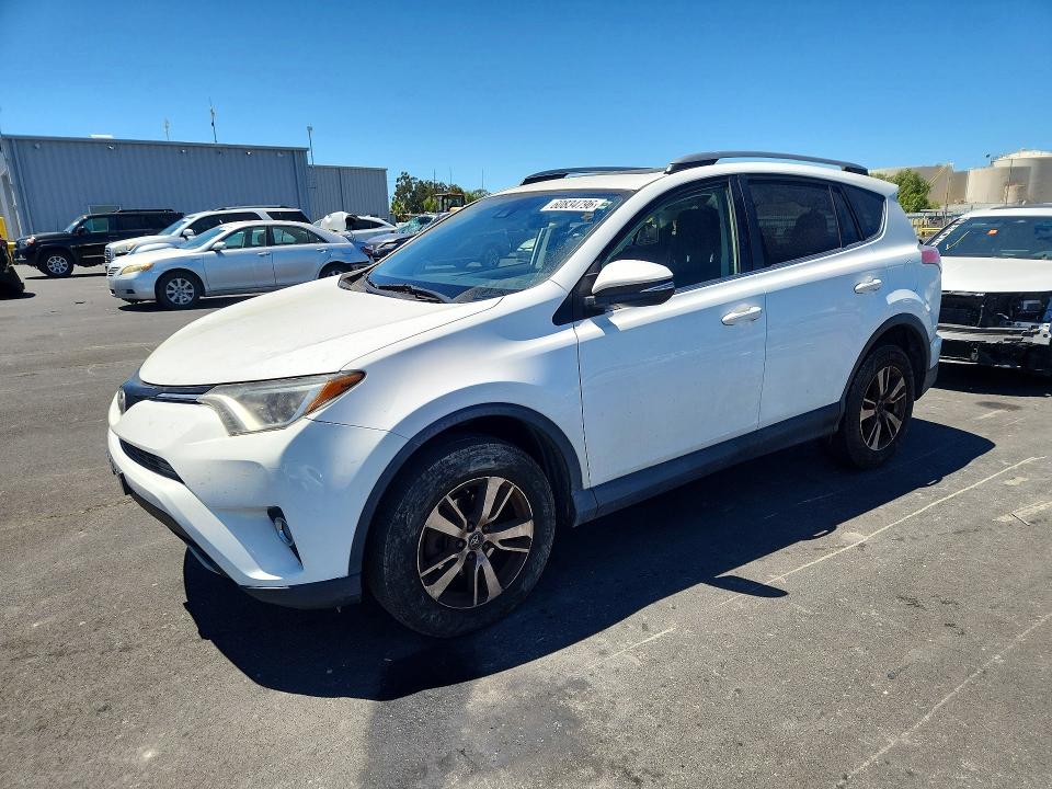 Auction sale of the 2017 Toyota Rav4, vin: JTMWFREV5HJ716173, lot number: 60834796