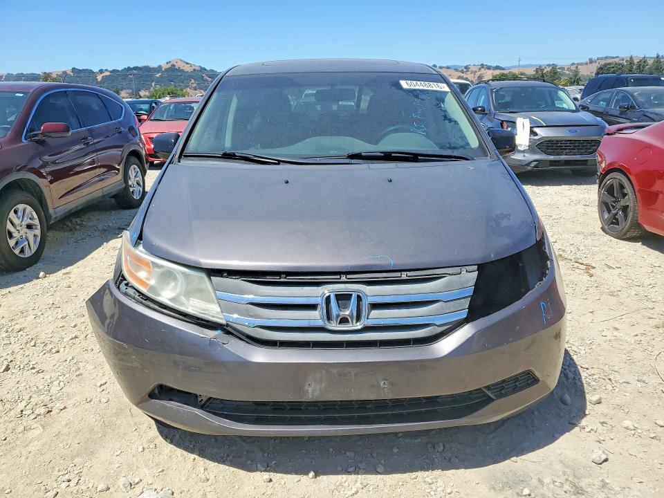 60448816 :رقم المزاد ، 5FNRL5H68CB118825 vin ، 2012 Honda Odyssey مزاد بيع