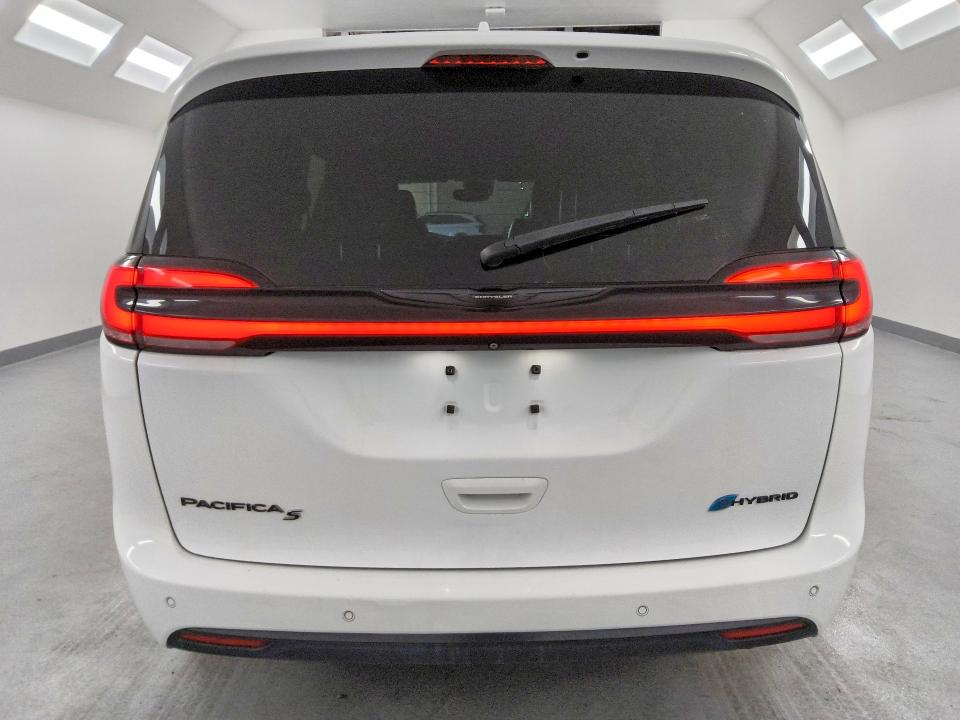 60687296 :رقم المزاد ، 2C4RC1L76NR134666 vin ، 2022 Chrysler Pacifica مزاد بيع