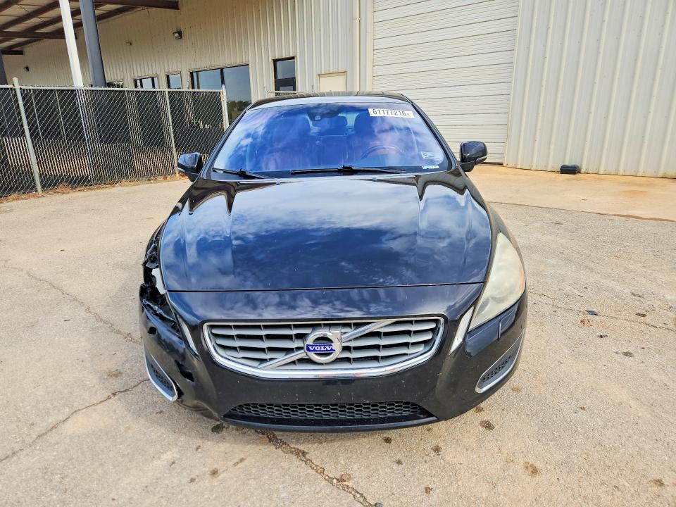 2013 Volvo S60 მანქანა იყიდება აუქციონზე, vin: YV1612FS8D2184300, აუქციონის ნომერი: 61177216