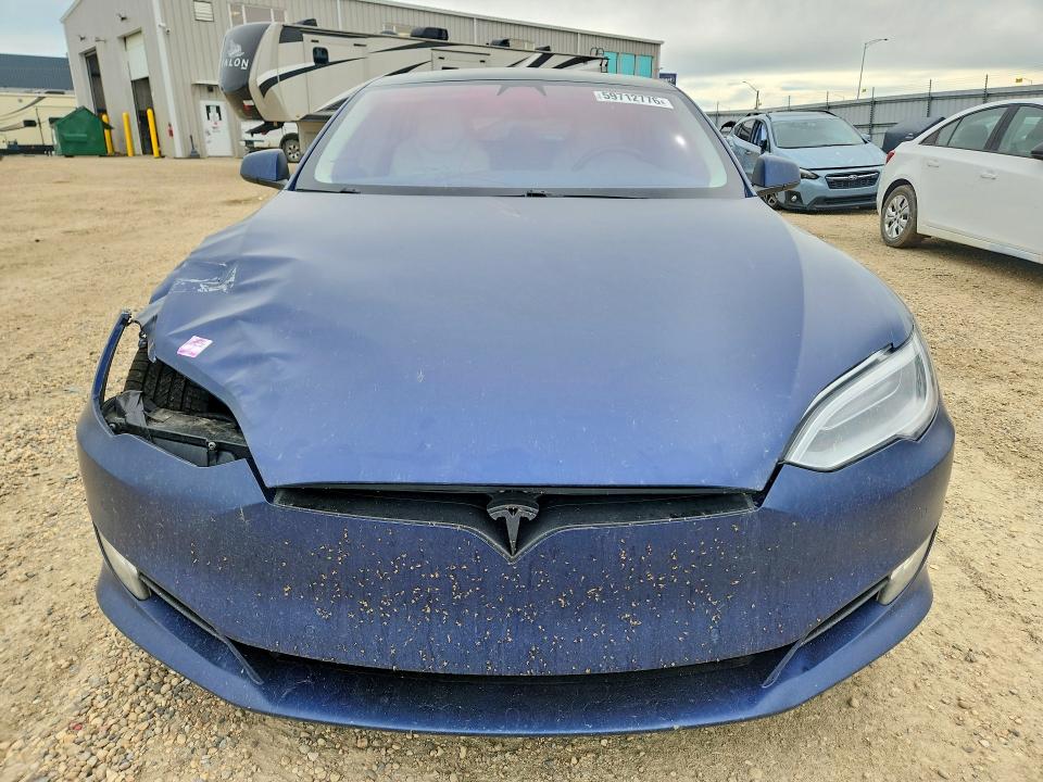 59712776 :رقم المزاد ، 5YJSA1E24HF223290 vin ، 2017 Tesla Model S مزاد بيع