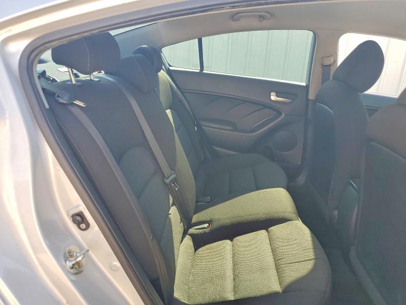 59581686 :رقم المزاد ، 3KPFK4A72HE029378 vin ، 2017 Kia Forte مزاد بيع