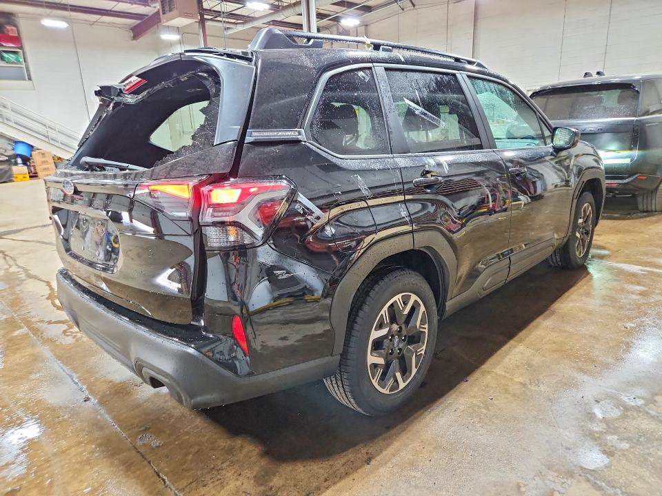 62439506 :رقم المزاد ، 4S4SLDD62T3065890 vin ، 2026 Subaru Forester مزاد بيع