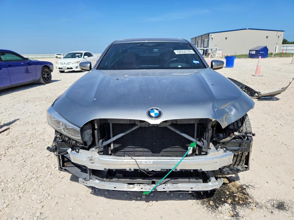 62050726 :رقم المزاد ، WBA7U2C03MCF05240 vin ، 2021 Bmw 750 مزاد بيع