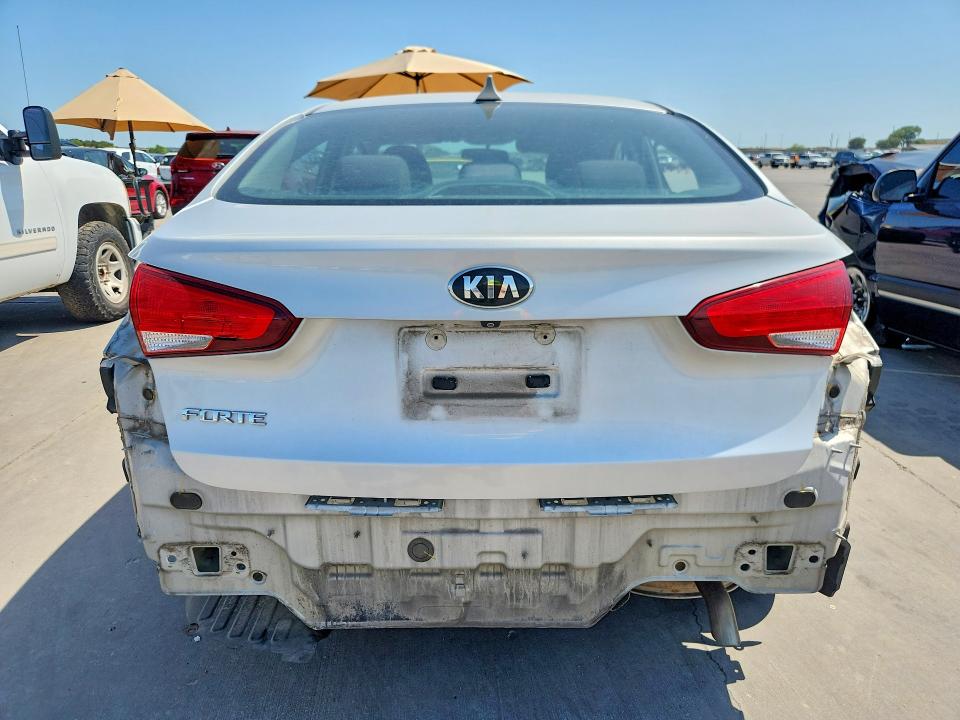 Продажа на аукционе авто 2018 Kia Forte, vin: 3KPFL4A70JE166614, номер лота: 62462386