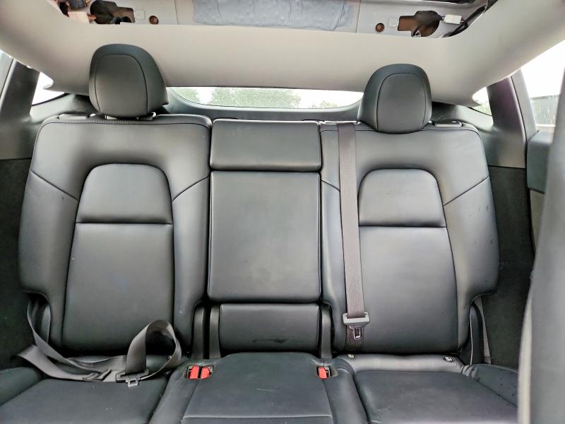 61953026 :رقم المزاد ، 7SAYGDED3RF129160 vin ، 2024 Tesla Model Y مزاد بيع
