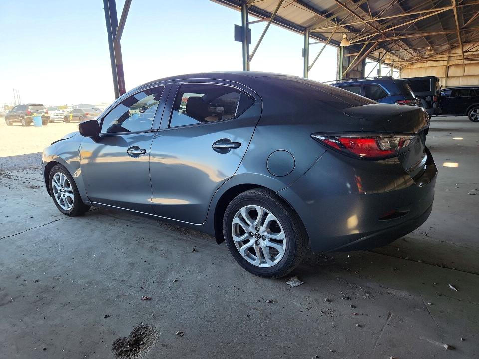 60493936 :رقم المزاد ، 3MYDLBYV1JY306413 vin ، 2018 Toyota Yaris Ia مزاد بيع