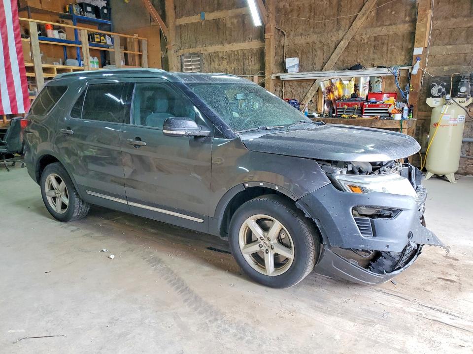 60778696 :رقم المزاد ، 1FM5K7D89JGB22305 vin ، 2018 Ford Explorer مزاد بيع