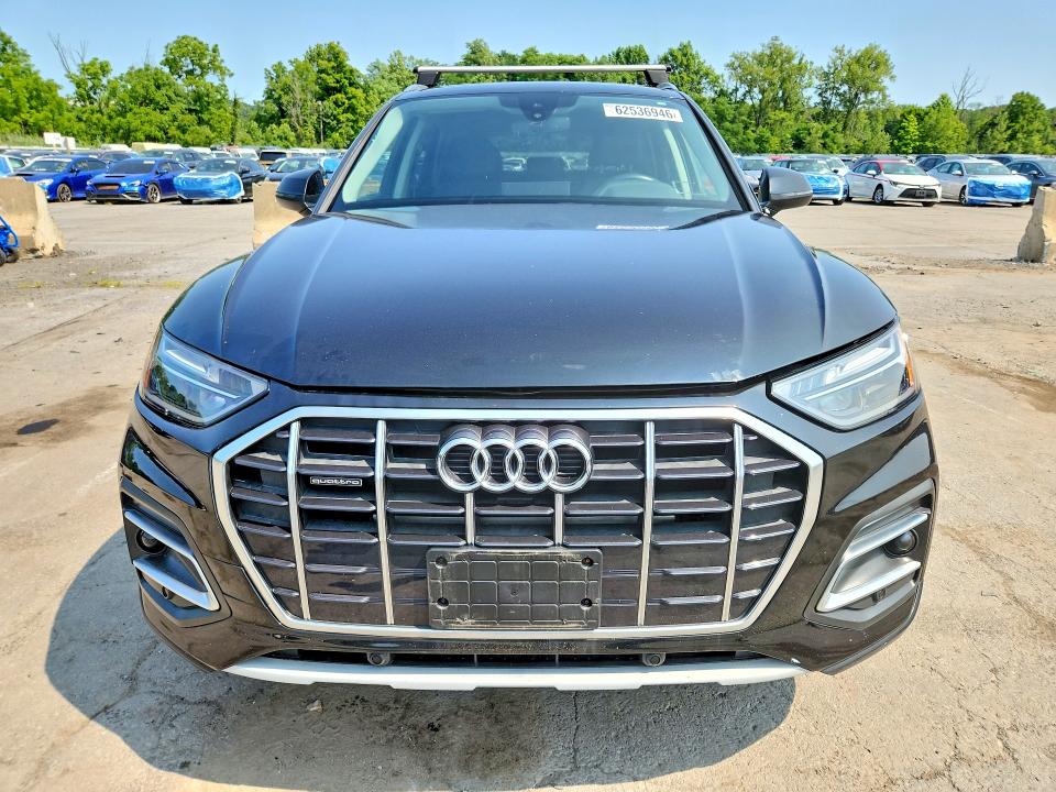 62536946 :رقم المزاد ، WA1AAAFY1M2001778 vin ، 2021 Audi Q5 مزاد بيع