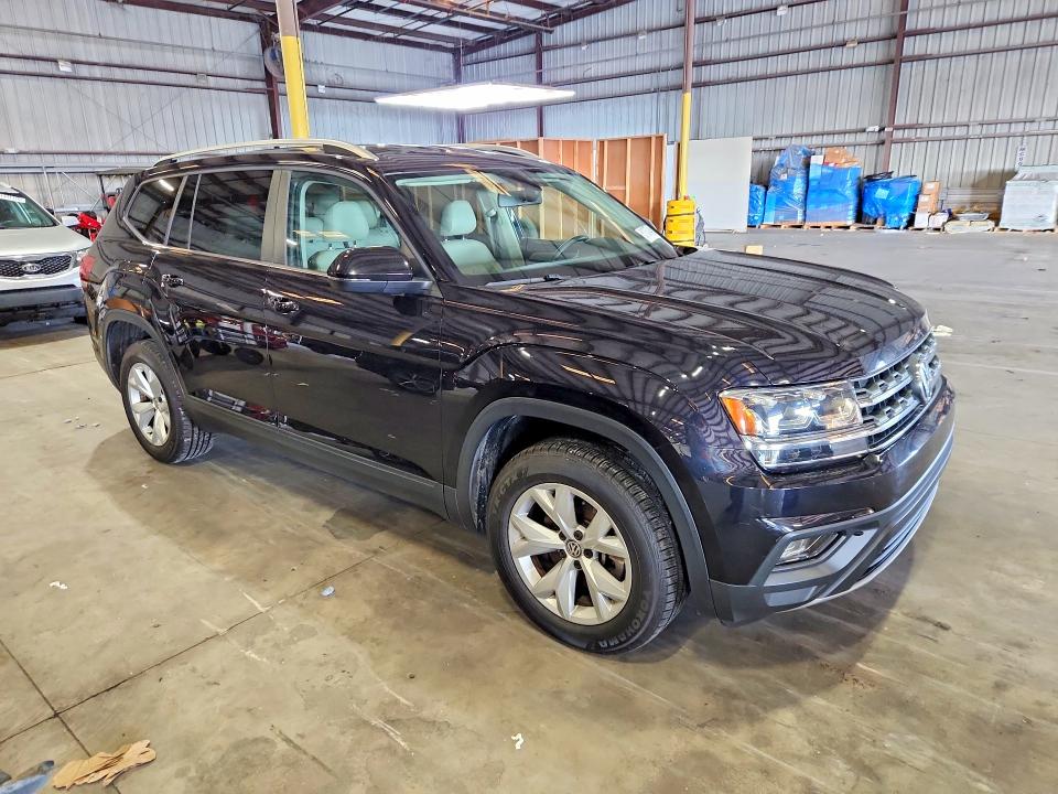 61737746 :رقم المزاد ، 1V2CR2CA3JC580717 vin ، 2018 Volkswagen Atlas مزاد بيع