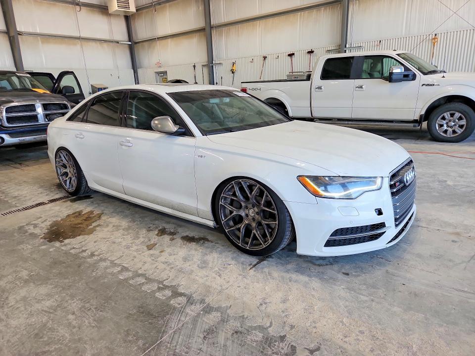 Продажа на аукционе авто 2013 Audi S6, vin: WAUF2BFC8DN133578, номер лота: 61113846