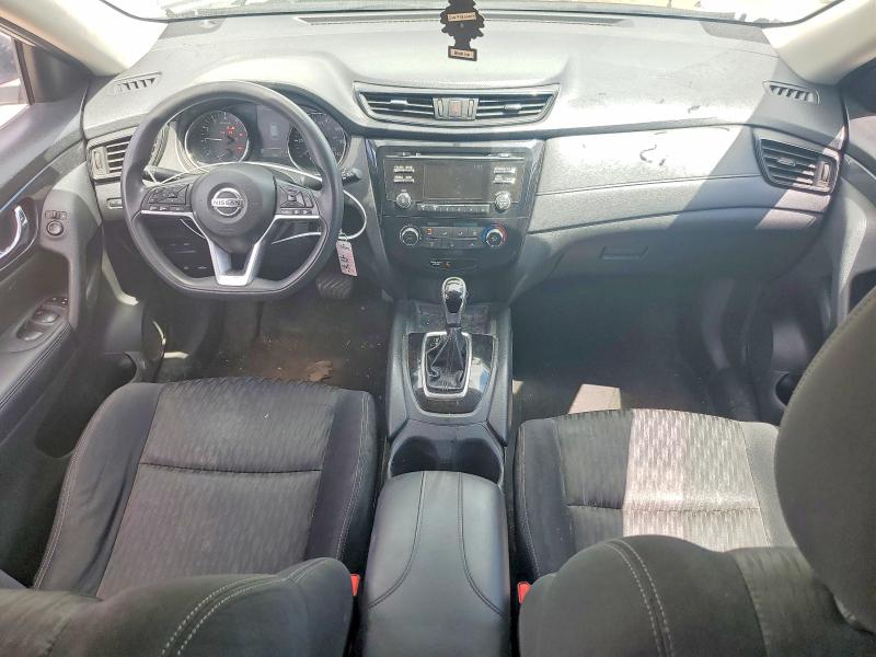60151226 :رقم المزاد ، KNMAT2MV7HP542566 vin ، 2017 Nissan Rogue مزاد بيع