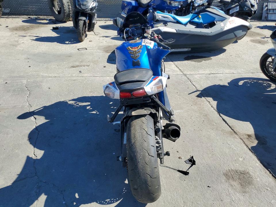 62715826 :رقم المزاد ، JS1GN7FAXD2101589 vin ، 2013 Suzuki Gsx-r600 مزاد بيع