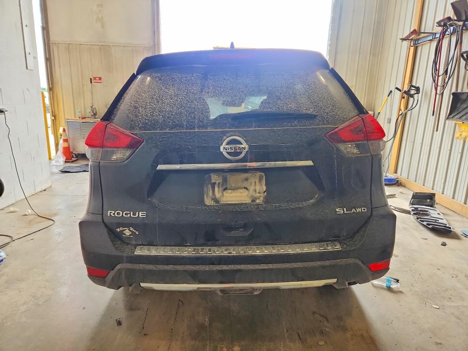 Продажа на аукционе авто 2018 Nissan Rogue, vin: JN8AT2MVXJW330504, номер лота: 61723716